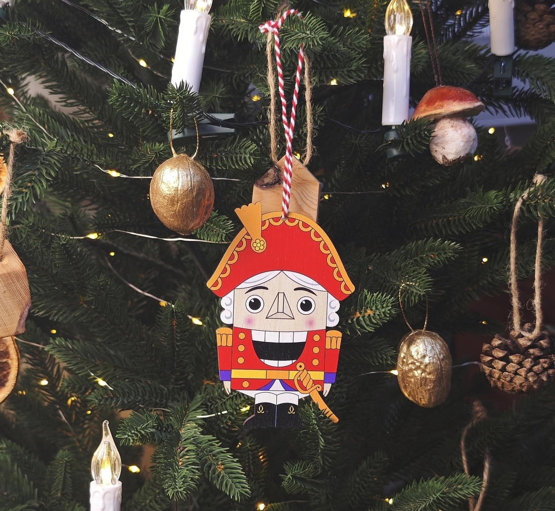 Елочная игрушка "Щелкунчик" Елочная игрушка "Щелкунчик"