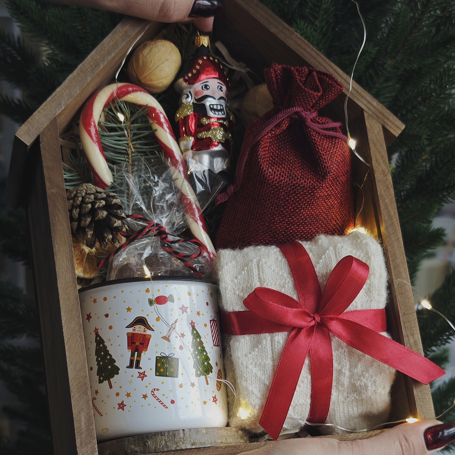 Светящийся подарочный набор "Щелкунчик" в деревянной коробке Светящийся подарочный набор "Щелкунчик" в деревянной коробке