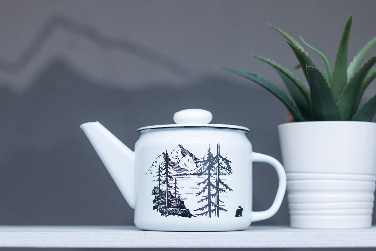 Эмалированный чайник "Лес и горы"