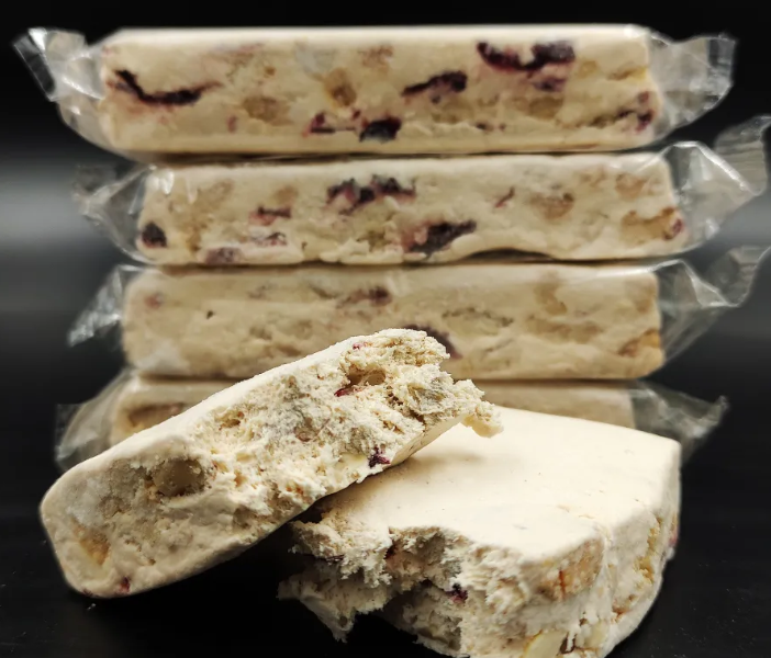 Нуга с вяленой клюквой и арахисом Нуга с вяленой клюквой и арахисом