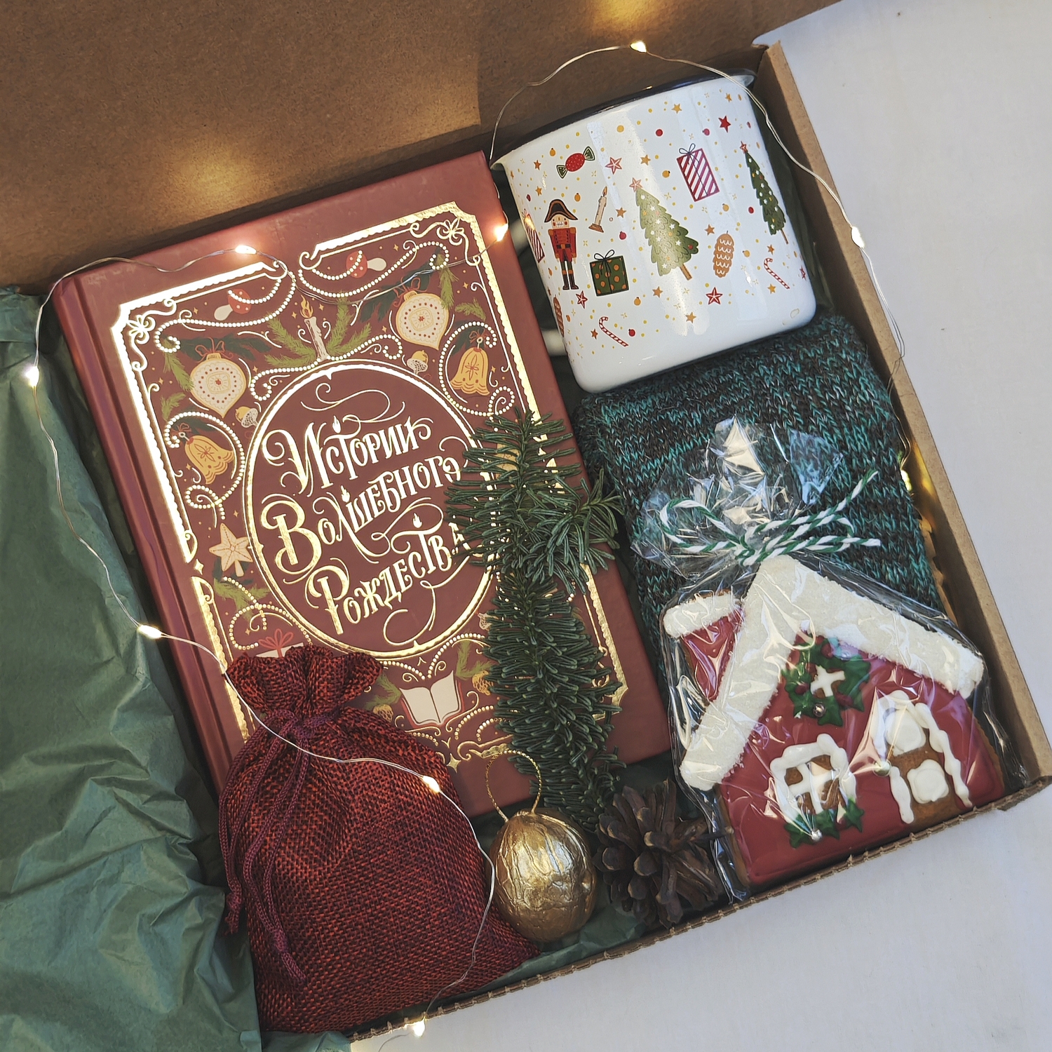 Подарочный набор для женщин и мужчин "Истории волшебного рождества" Подарочный набор для женщин и мужчин "Истории волшебного рождества"