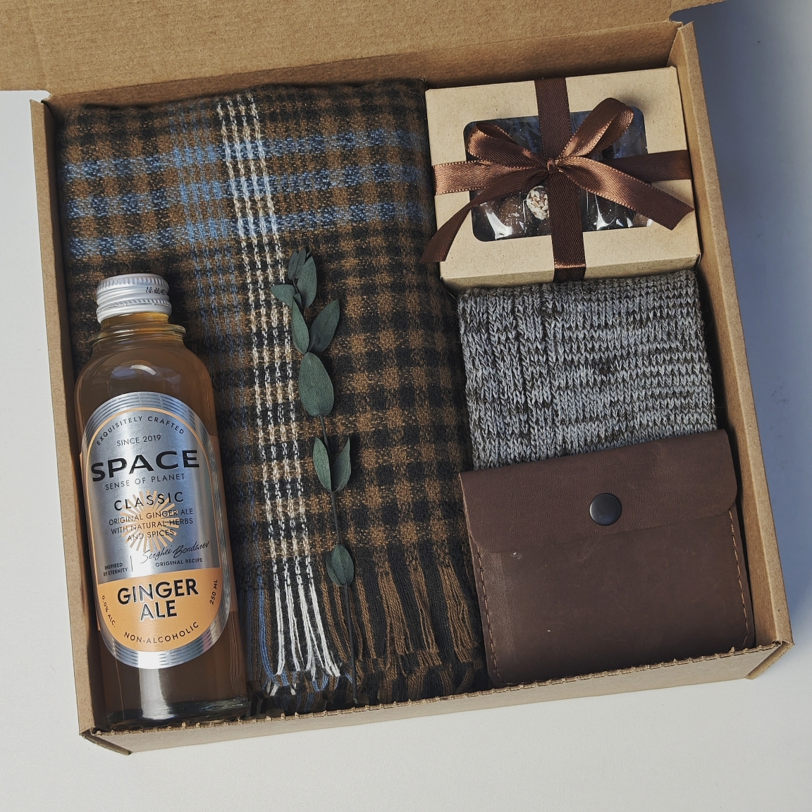 Мужской подарочный бокс в шоколадных тонах Мужской подарочный бокс в шоколадных тонах