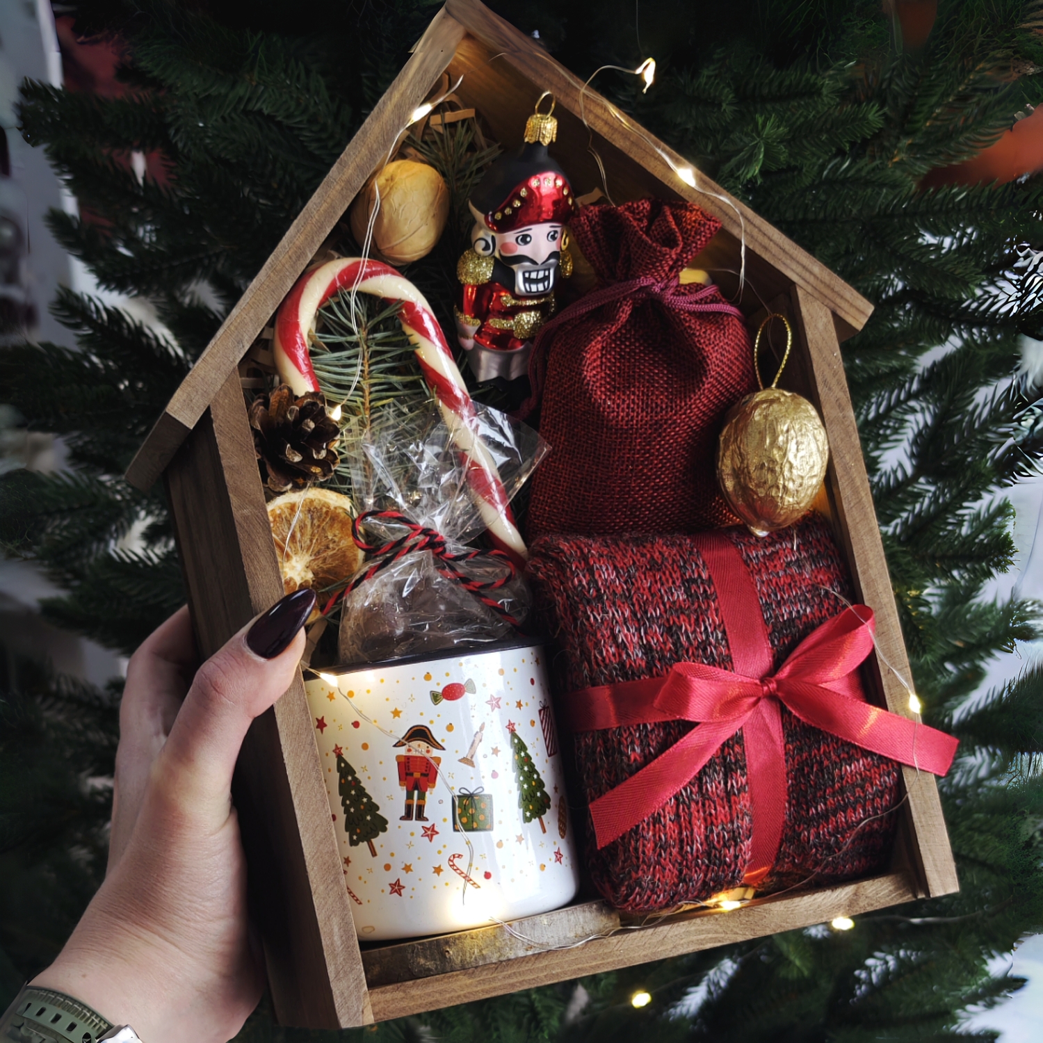 Универсальный светящийся подарочный набор "Щелкунчик" в деревянной коробке Универсальный светящийся подарочный набор "Щелкунчик" в деревянной коробке