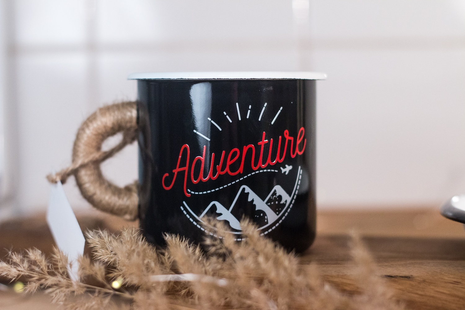 "Adventure" черная с белым ободком "Adventure" черная с белым ободком
